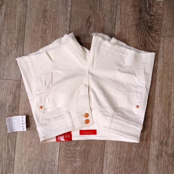 NWT, Guess, White, Shorts, Size 25 - Picture 2 of 5